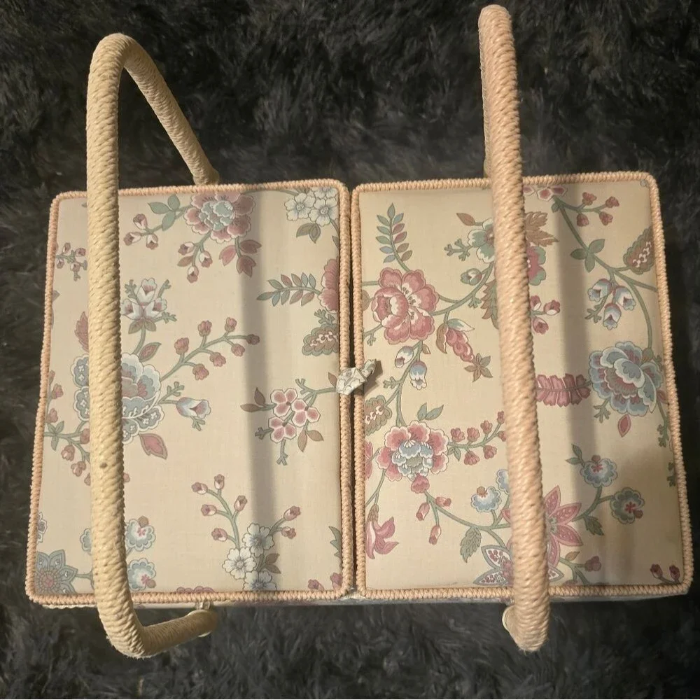NWOT Vintage Floral Cream Storage Basket